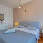 House Pelini * Pola
